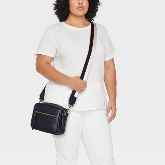 Camera Crossbody Bag with Strap - Universal Thread™ Black - Picture 1 of 6